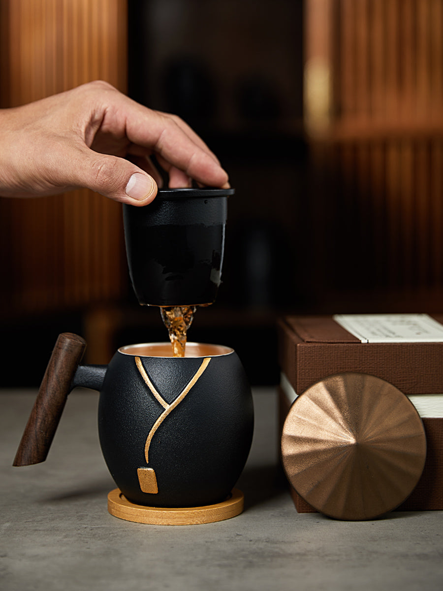 SWORDSMAN DESIGN TEA CUP CERAMIC