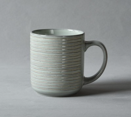 VINTAGE EMBOSSED CERAMIC CUP