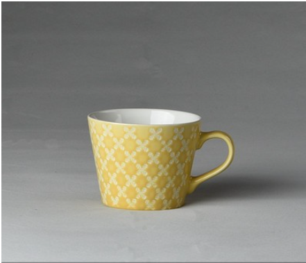 VINTAGE EMBOSSED CERAMIC CUP