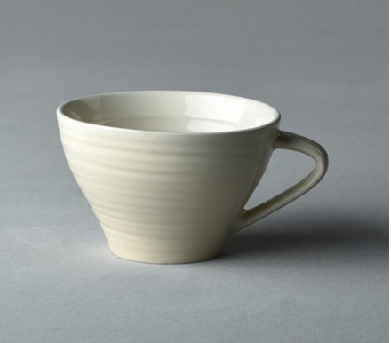 VINTAGE EMBOSSED CERAMIC CUP