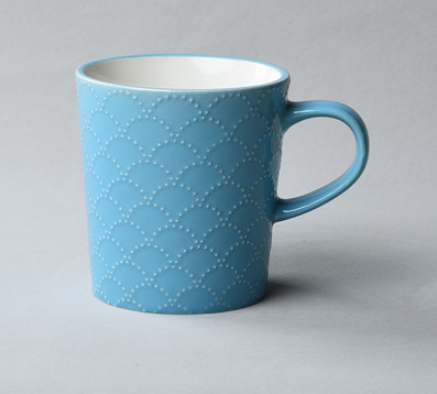 VINTAGE EMBOSSED CERAMIC CUP